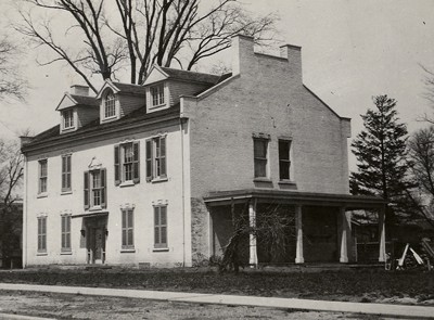 Elston Homestead during the ownership of Henry Lane Wallace showing remodeling work underway.